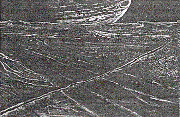 Вид Европы с высоты 800 км (''Галилео'', 1997 г.). На заднем плане - гигант Юпитер.
